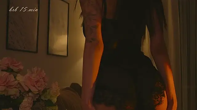 wowmolly online show from October 13, 2025, 11:12 am