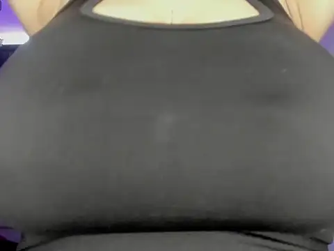 Snapshot of silviamilk chatting on February 28, 2026, 7:13 pm silviamilk online show from February 28, 2026, 7:13 pm