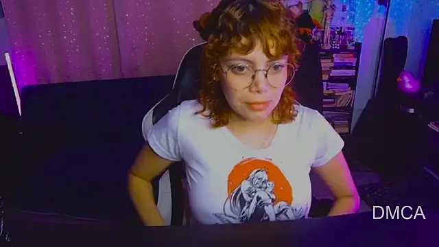 Snapshot of Drea_Foox chatting on July 11, 2026, 2:45 am Drea Foox online show from July 11, 2026, 2:45 am
