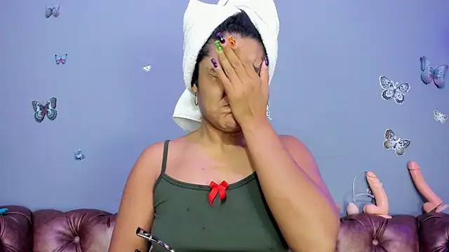 Kaira mosse online show from November 21, 2025, 11:42 am