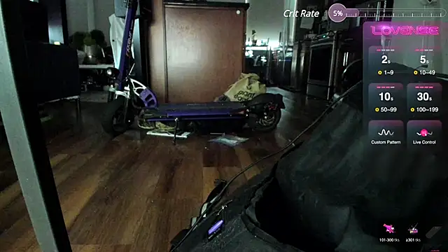 Snapshot of aaron_s_x chatting on January 8, 2025, 2:03 pm aaron s x online show from January 8, 2025, 2:03 pm