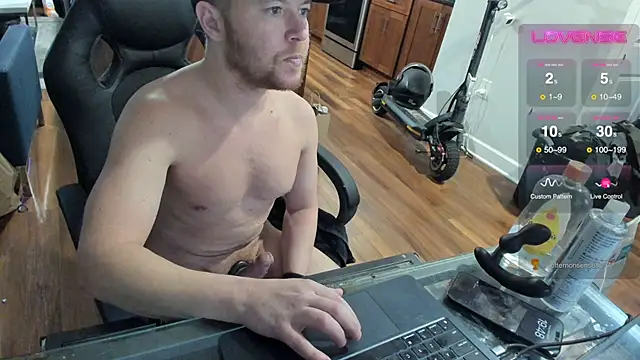 Snapshot of aaron_s_x chatting on February 22, 2025, 12:49 am aaron s x online show from February 22, 2025, 12:49 am