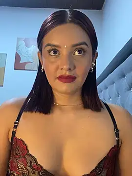 Melanyprada online show from November 18, 2025, 5:22 am