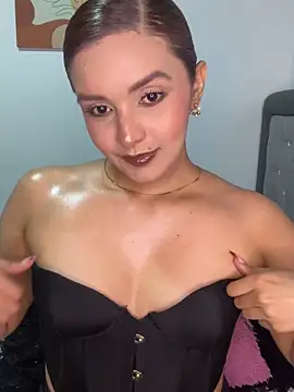 Snapshot of Melanyprada chatting on June 5, 2026, 4:28 am Melanyprada online show from June 5, 2026, 4:28 am