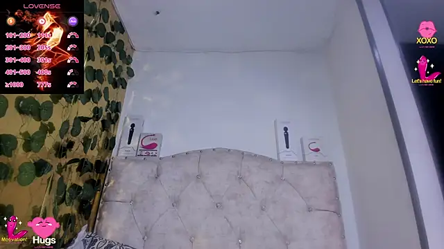 cristalconnorr online show from October 23, 2025, 4:05 pm