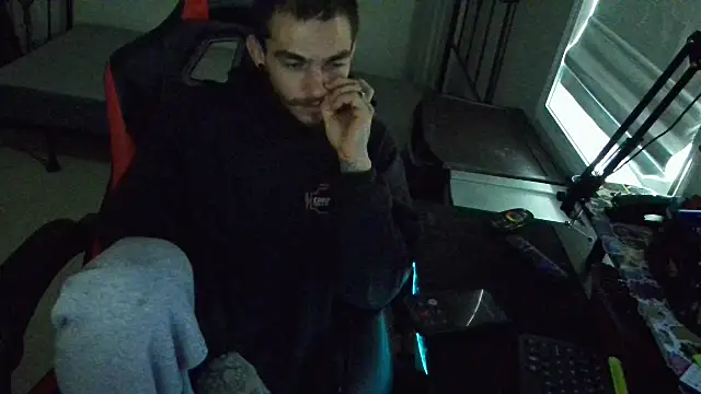 XMeF10 online show from February 15, 2025, 3:06 pm