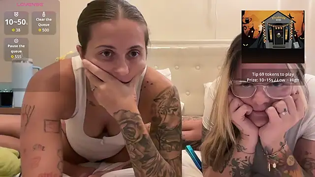 Sexyyduoxx online show from October 21, 2025, 7:02 pm