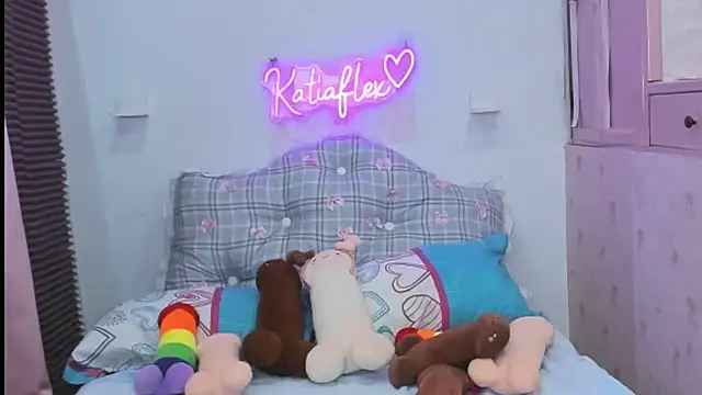 Katiaflex online show from February 25, 2025, 4:57 am