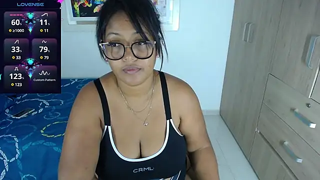 miajoseph  online show from March 11, 2025, 4:19 am