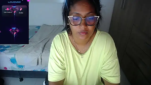 miajoseph  online show from February 27, 2025, 5:07 am