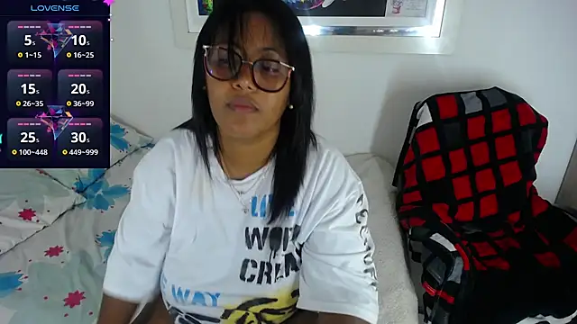 miajoseph  online show from March 1, 2025, 5:09 am