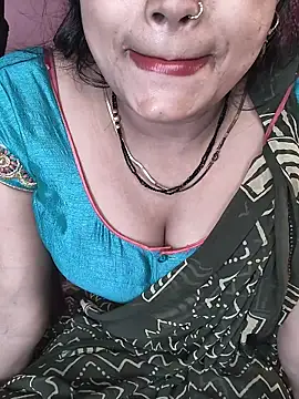 Snapshot of Shivani_Mumbai85 chatting on July 8, 2026, 5:24 pm Shivani Mumbai85 online show from July 8, 2026, 5:24 pm