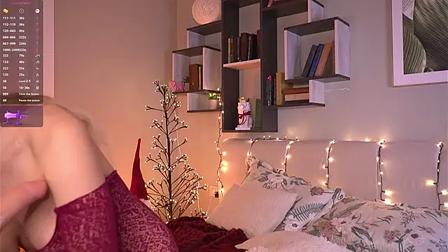 MiaBanger online show from December 18, 2025, 3:38 pm