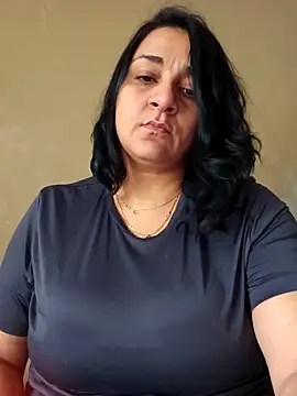 paulinaDiaz1 online show from October 21, 2025, 1:10 pm