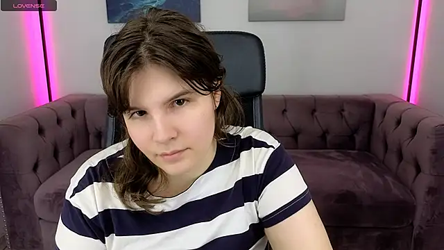 Ruyjin Choi online show from September 13, 2025, 11:32 am