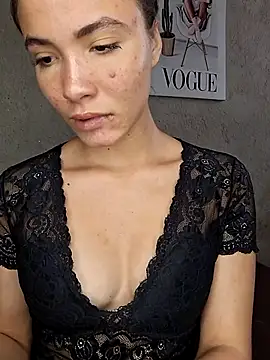 HelenHoltz online show from October 4, 2025, 3:24 pm