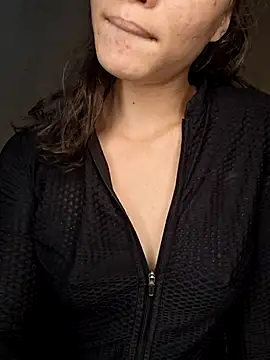 HelenHoltz online show from September 18, 2025, 3:26 pm