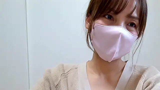 caro-caro online show from October 3, 2025, 2:04 am