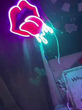 bigdckstud online show from April 18, 2026, 12:02 am