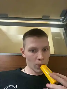 fameboyboo online show from January 3, 2025, 3:01 pm