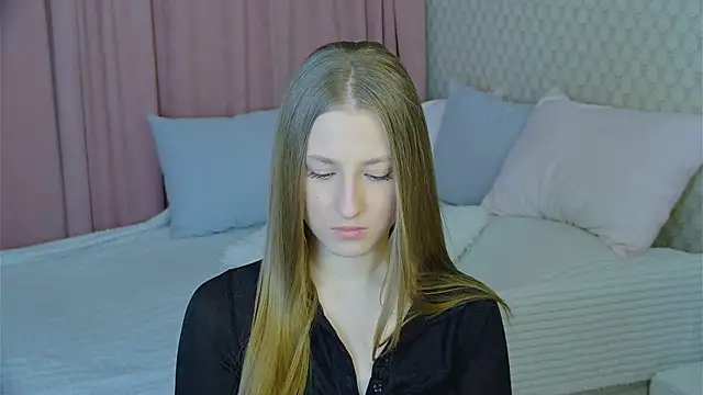 BritneyCruze online show from February 27, 2025, 8:13 am