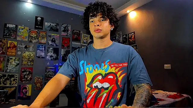 Snapshot of soy_ian_ chatting on September 29, 2025, 2:23 pm soy ian online show from September 29, 2025, 2:23 pm