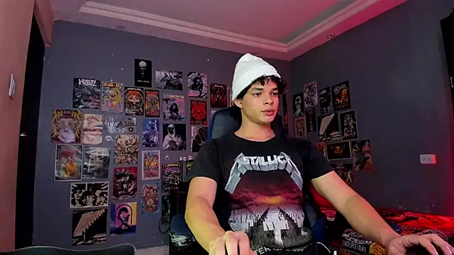 Snapshot of soy_ian_ chatting on December 31, 2024, 6:59 am soy ian online show from December 31, 2024, 6:59 am