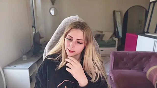 ce leste   online show from March 6, 2025, 11:14 am