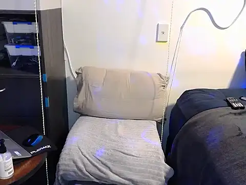 Snapshot of ChunkyMonkey007 chatting on October 22, 2025, 6:07 pm ChunkyMonkey007 online show from October 22, 2025, 6:07 pm