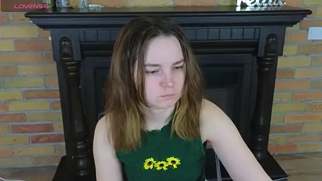 Snapshot of Ellie_Sunset chatting on May 5, 2026, 7:00 am Ellie Sunset online show from May 5, 2026, 7:00 am