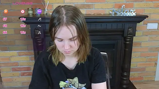Snapshot of Ellie_Sunset chatting on June 9, 2026, 1:23 pm Ellie Sunset online show from June 9, 2026, 1:23 pm