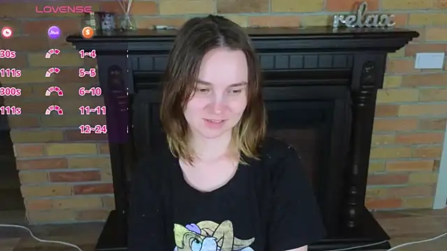 Snapshot of Ellie_Sunset chatting on May 17, 2026, 8:20 pm Ellie Sunset online show from May 17, 2026, 8:20 pm