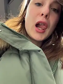 Snapshot of Dina_Tease chatting on February 5, 2026, 1:29 pm Dina Tease online show from February 5, 2026, 1:29 pm