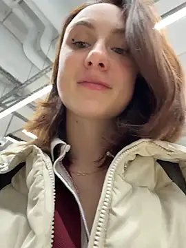 Dina Tease online show from December 2, 2025, 1:02 pm