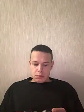 pretty roman online show from April 22, 2026, 3:52 pm