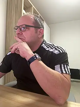 coupleLatinaLovers online show from February 25, 2026, 7:30 am