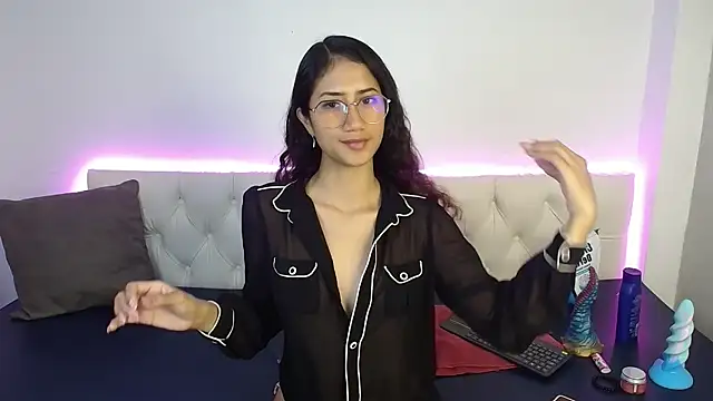 KaitlynLoveCam online show from March 8, 2025, 4:01 am