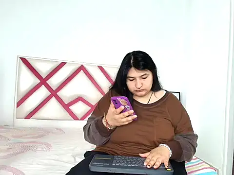  69HONRY online show from September 18, 2025, 1:47 pm