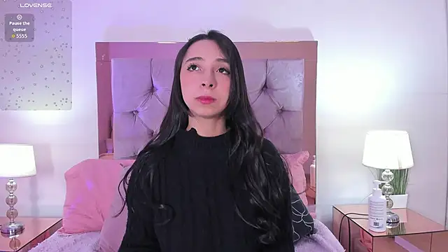 Snapshot of melanie_hills chatting on September 16, 2025, 11:22 am melanie hills online show from September 16, 2025, 11:22 am