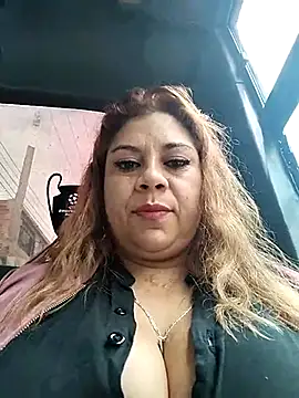 Laura-Hernandez online show from February 24, 2025, 3:42 pm