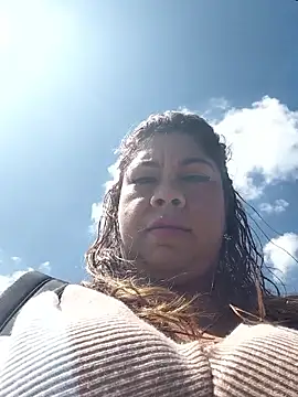 Laura-Hernandez online show from January 7, 2026, 3:28 pm