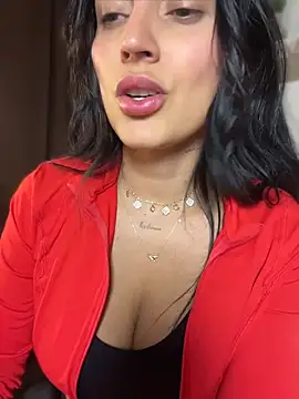 Snapshot of Valentina_cartier chatting on April 24, 2026, 12:12 am Valentina cartier online show from April 24, 2026, 12:12 am