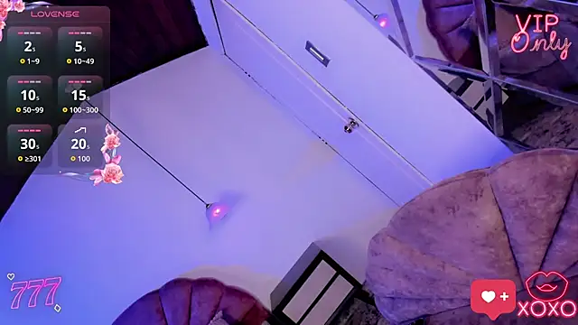 Alliemilky online show from April 8, 2026, 7:26 pm