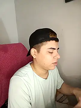 Snapshot of CARKIS-69 chatting on December 10, 2024, 4:17 pm CARKIS-69 online show from December 10, 2024, 4:17 pm