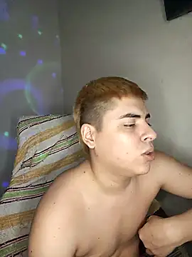 Snapshot of CARKIS-69 chatting on December 2, 2024, 6:38 pm CARKIS-69 online show from December 2, 2024, 6:38 pm