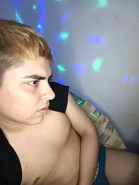 Snapshot of CARKIS-69 chatting on December 12, 2024, 10:20 pm CARKIS-69 online show from December 12, 2024, 10:20 pm