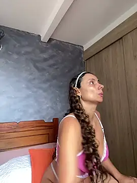 MafeeRoss online show from March 11, 2026, 7:19 pm