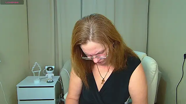 HolyMilfa online show from February 2, 2026, 1:32 pm