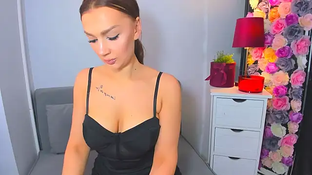 Snapshot of OliviaFantasy chatting on November 1, 2025, 11:59 am OliviaFantasy online show from November 1, 2025, 11:59 am