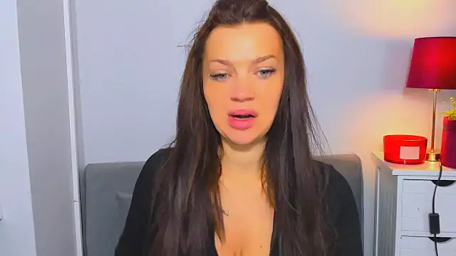 Snapshot of OliviaFantasy chatting on October 19, 2025, 5:21 am OliviaFantasy online show from October 19, 2025, 5:21 am